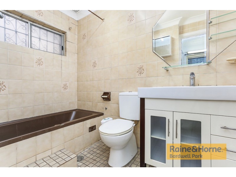 15 Sutherland Street, St Peters NSW 2044