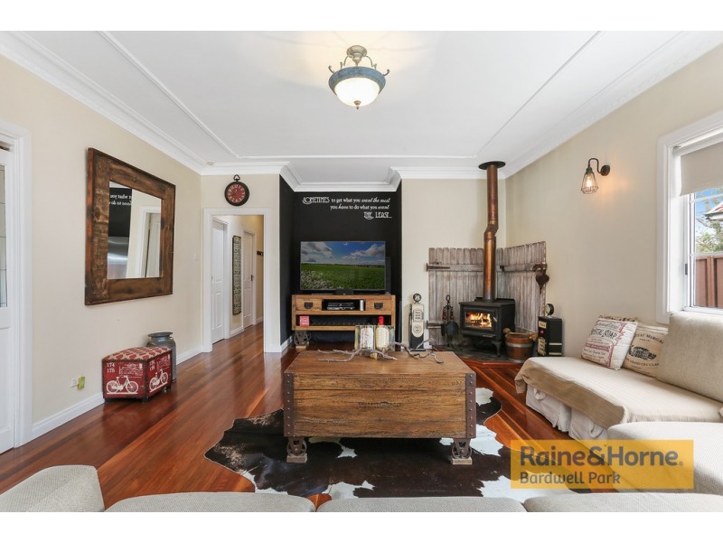 118 Moorefields Road, Kingsgrove NSW 2208