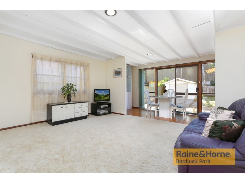33 Glamis Street, Kingsgrove NSW 2208