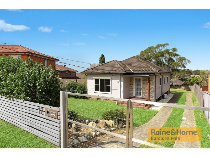 17 Moona Road, Kirrawee NSW 2232
