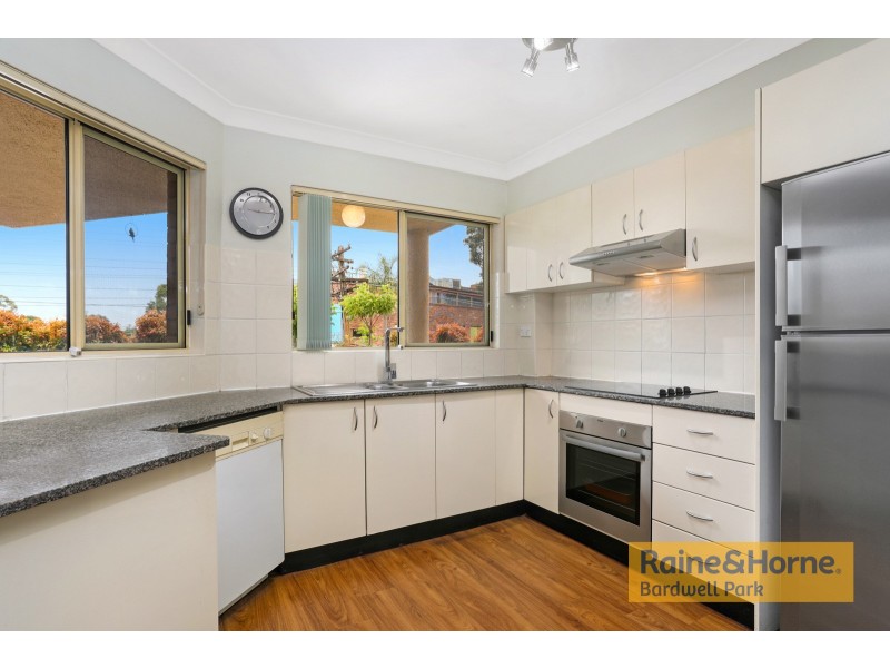 2/1 Hillview Street, Roselands NSW 2196
