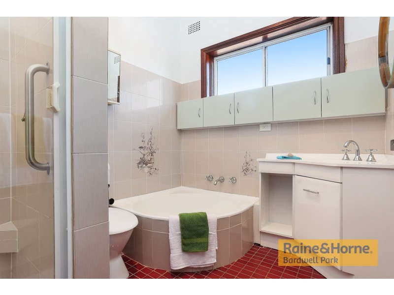 30 Hutchinson Street, Bardwell Park NSW 2207