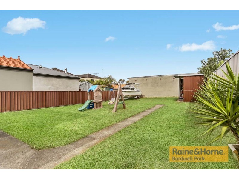 2 Kiewarra Street, Kingsgrove NSW 2208