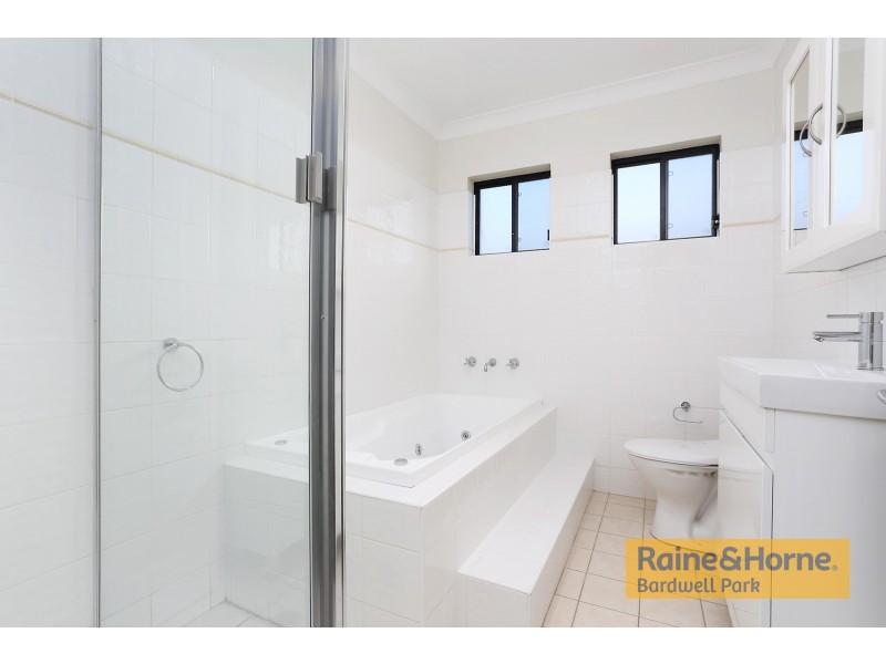 12 Bonalbo Street, Kingsgrove NSW 2208