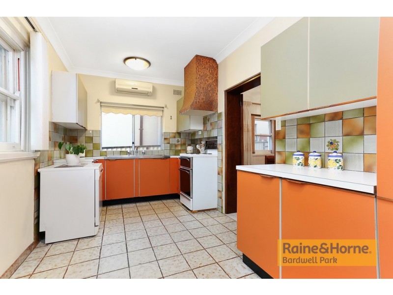 6 Roy Street, Kingsgrove NSW 2208