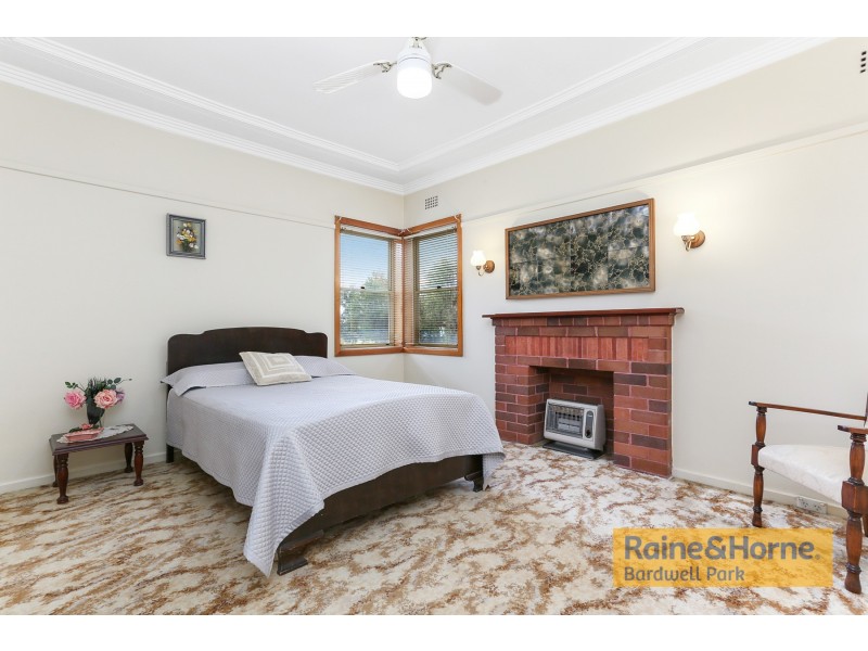 62 Turton Avenue, Clemton Park NSW 2206