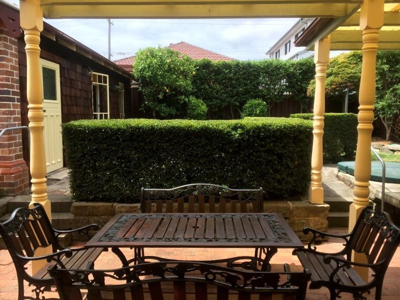 2 East Street, Bardwell Valley NSW 2207