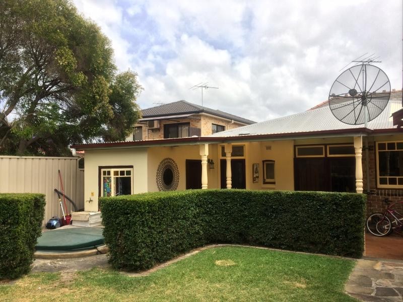 2 East Street, Bardwell Valley NSW 2207