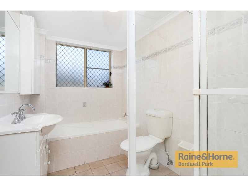 2/34-38 Graham Road, Narwee NSW 2209