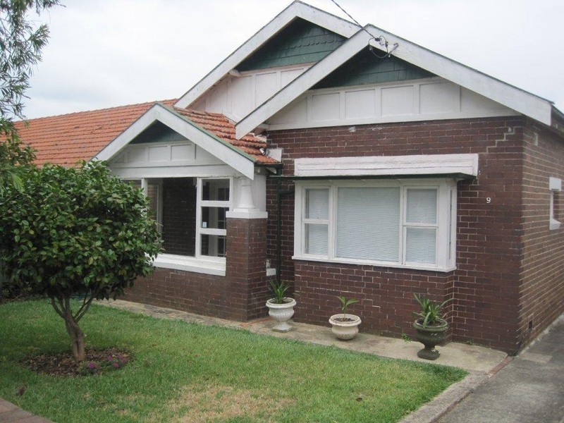 9 Fleet Avenue, Earlwood NSW 2206