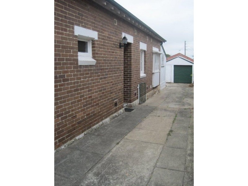 9 Fleet Avenue, Earlwood NSW 2206