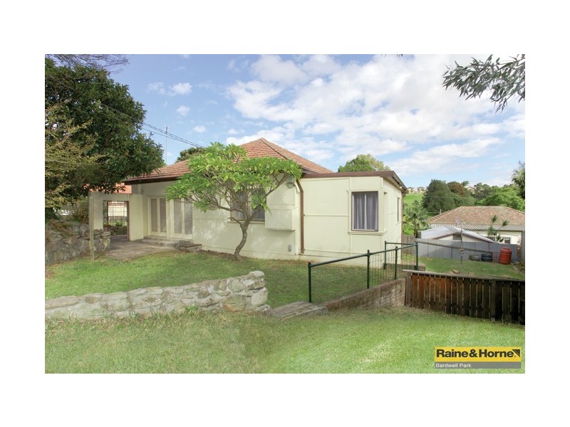 1 Lapis Crescent, Bardwell Valley NSW 2207