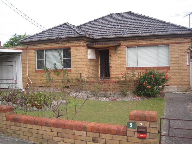 5 Devon Road, Bardwell Park NSW 2207