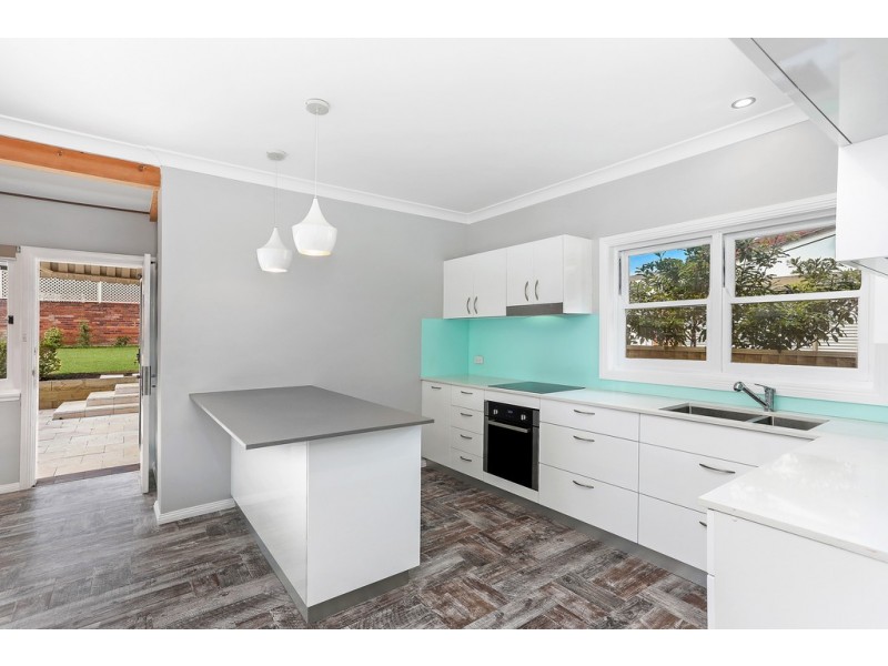 15 Carrisbrook Avenue, Bexley North NSW 2207