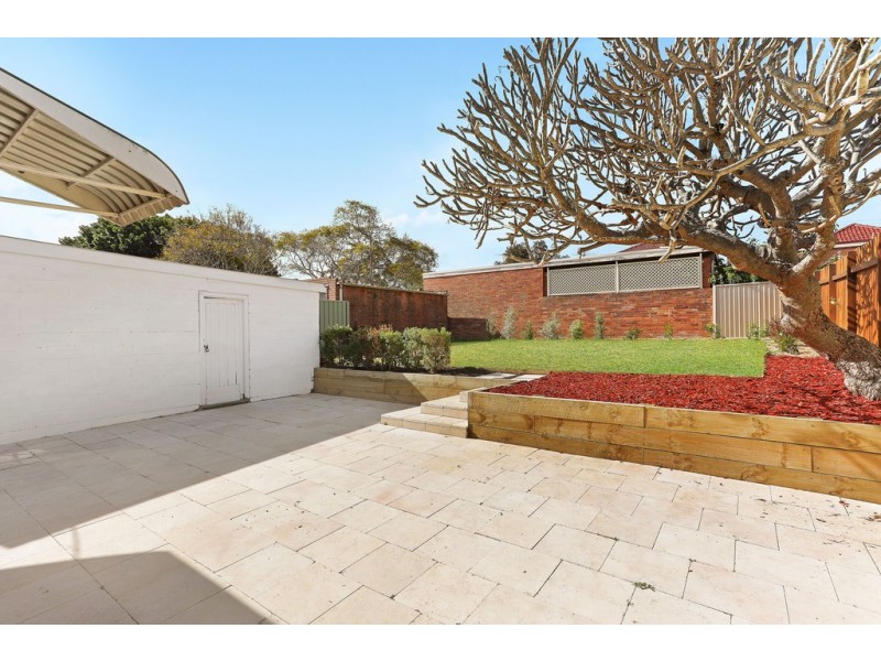 15 Carrisbrook Avenue, Bexley North NSW 2207