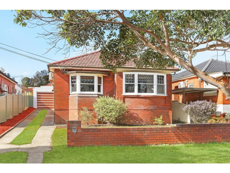 15 Carrisbrook Avenue, Bexley North NSW 2207
