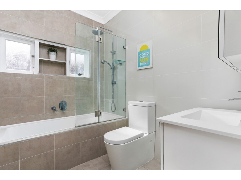 15 Carrisbrook Avenue, Bexley North NSW 2207