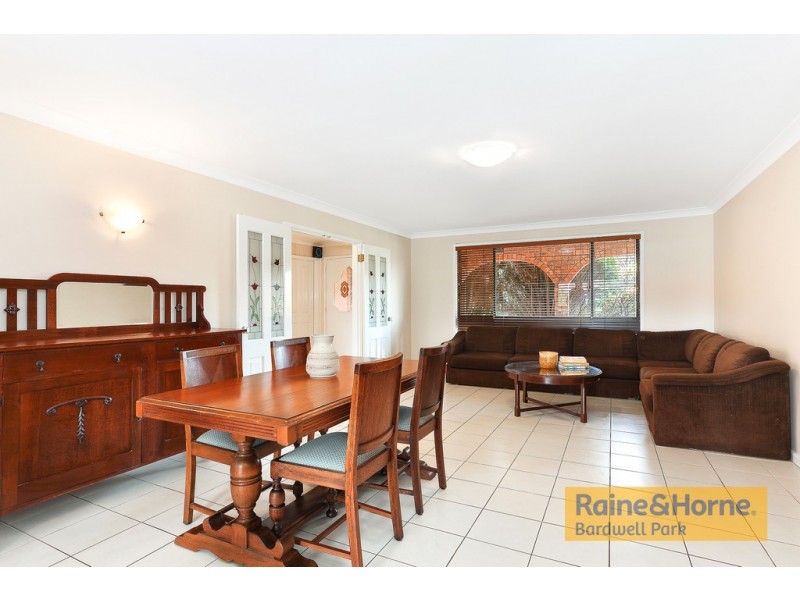 6 Maramba Close, Kingsgrove NSW 2208