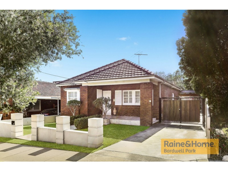 22 Moreton Avenue, Kingsgrove NSW 2208