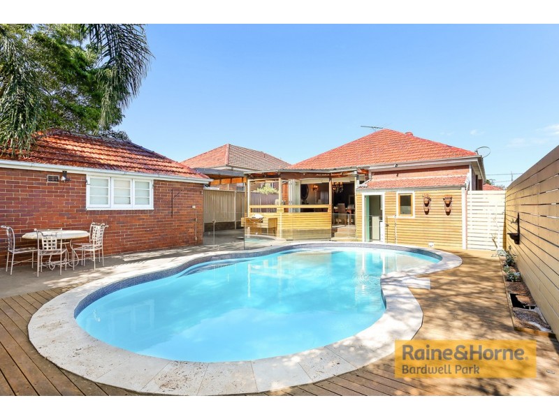 22 Moreton Avenue, Kingsgrove NSW 2208
