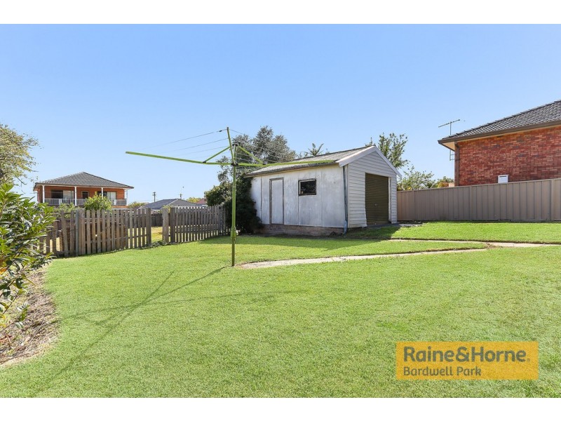 25 Dunkirk Avenue, Kingsgrove NSW 2208