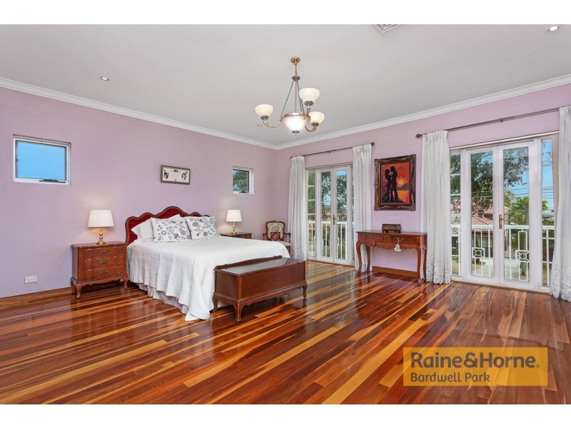 6 Merris Street, Kingsgrove NSW 2208