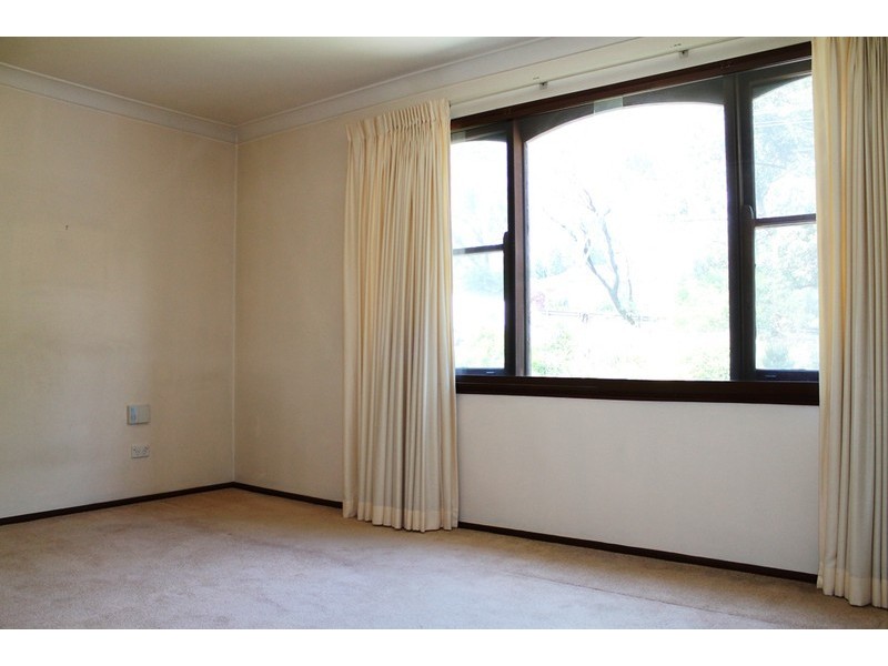 6 Hymen Street, Peakhurst NSW 2210