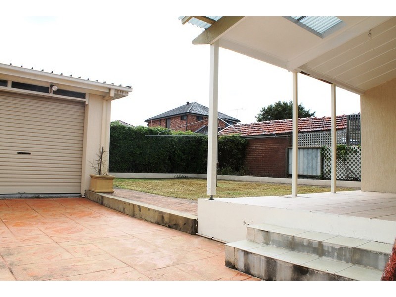 3 Bernard Avenue, Bardwell Park NSW 2207