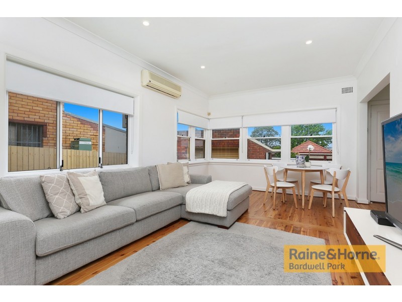 4 Poole Street, Kingsgrove NSW 2208