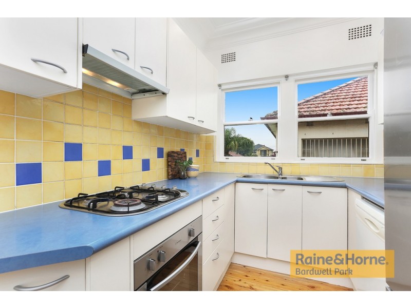 4 Poole Street, Kingsgrove NSW 2208