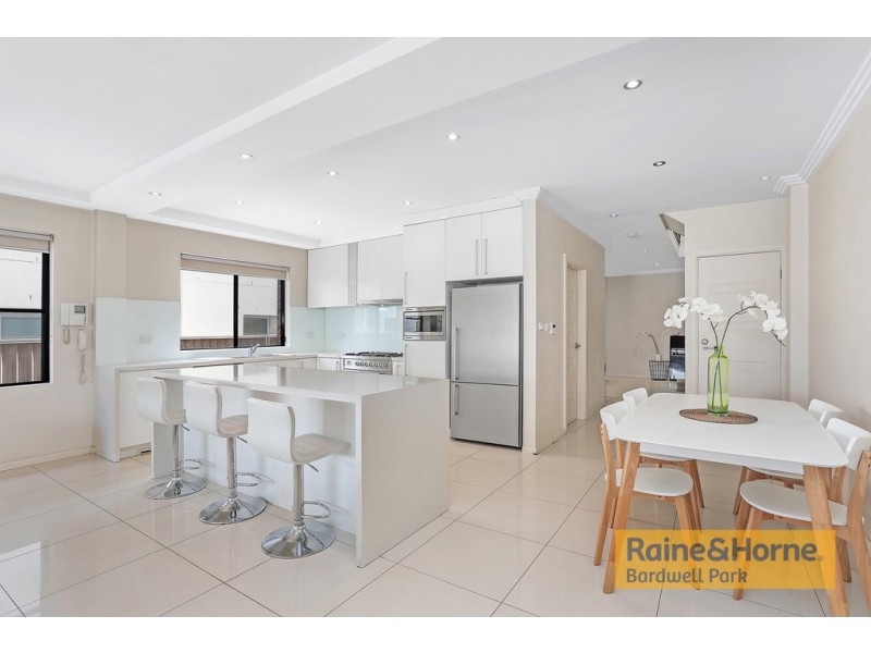 11a Bower Street, Roselands NSW 2196