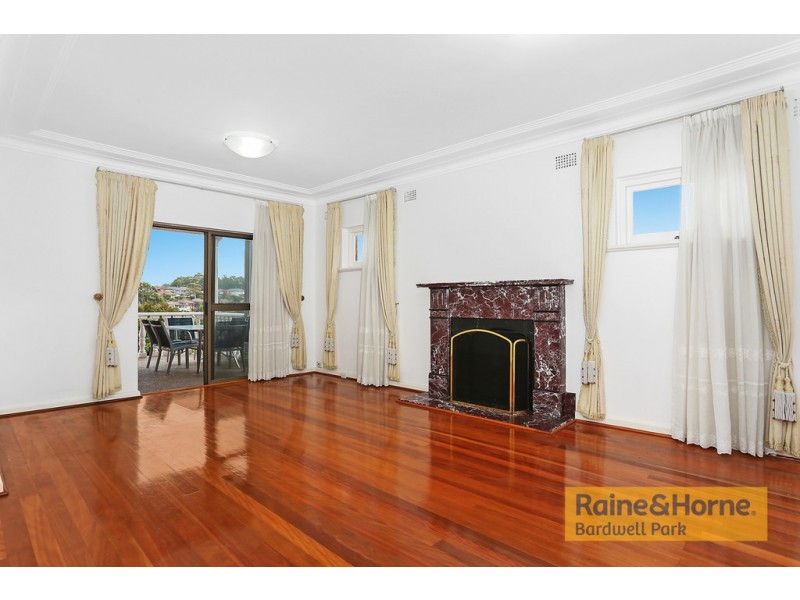 19 Earlwood Crescent, Bardwell Park NSW 2207