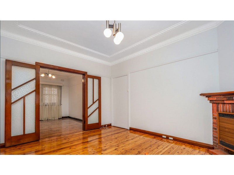 27 Warraroong Street, Beverly Hills NSW 2209