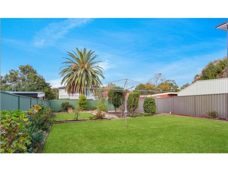 27 Warraroong Street, Beverly Hills NSW 2209