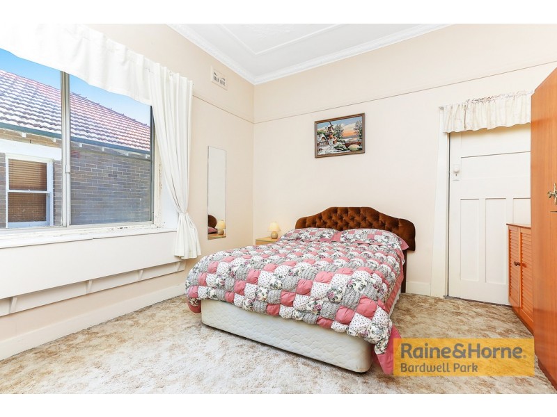 8 River Street, Earlwood NSW 2206