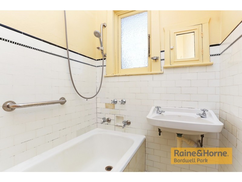 8 River Street, Earlwood NSW 2206