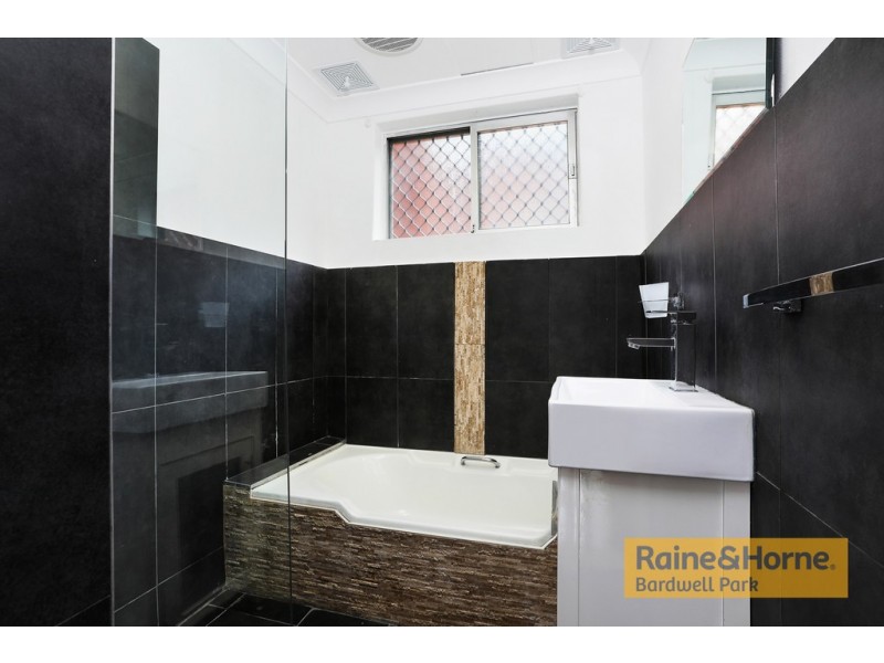 3/5 Phillip Street, Roselands NSW 2196