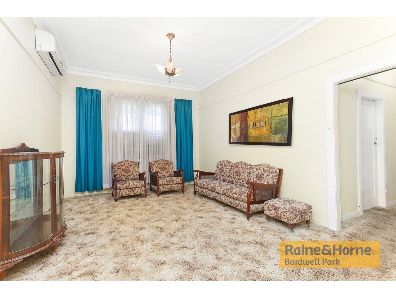 9 Nelson Road, Earlwood NSW 2206