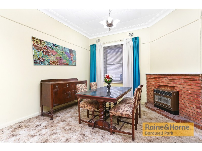 9 Nelson Road, Earlwood NSW 2206