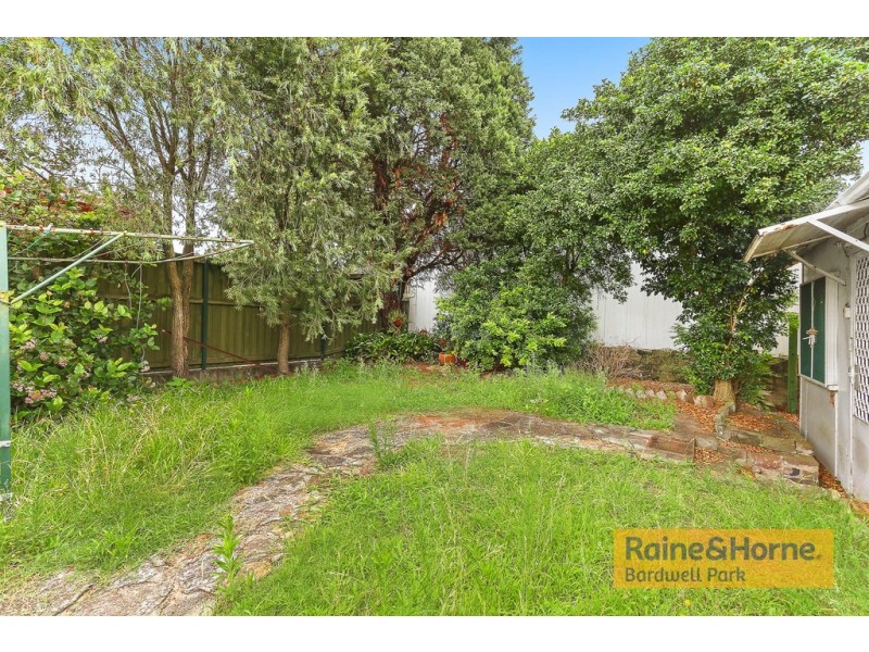 9 Nelson Road, Earlwood NSW 2206