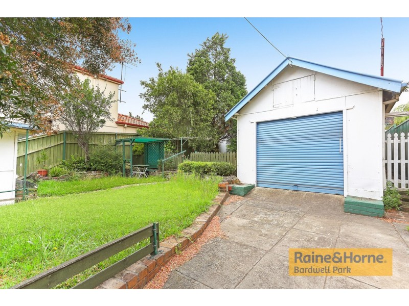 9 Nelson Road, Earlwood NSW 2206