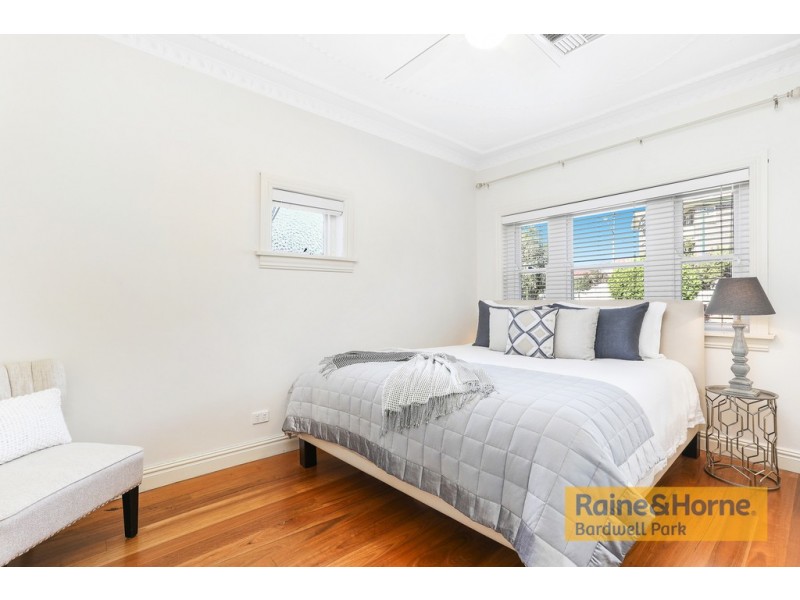 9 Hamel Crescent, Earlwood NSW 2206