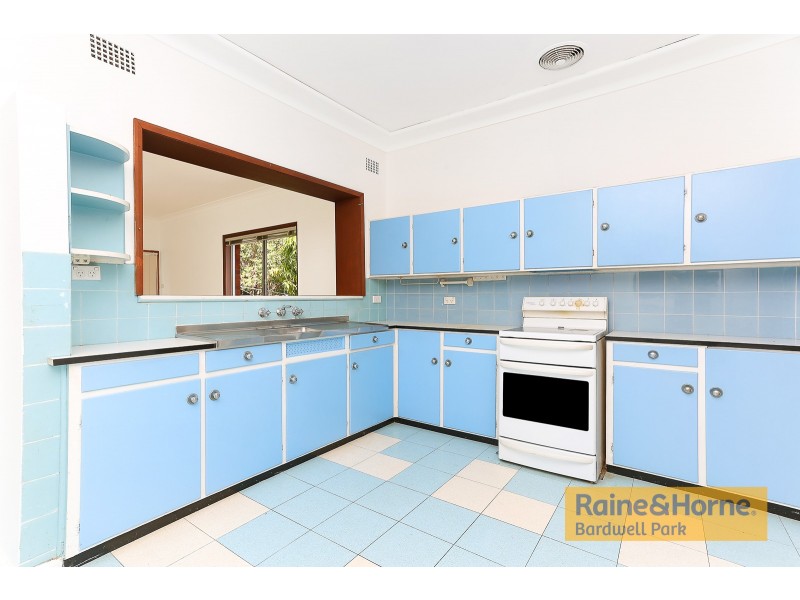 13 Rainbow Crescent, Kingsgrove NSW 2208