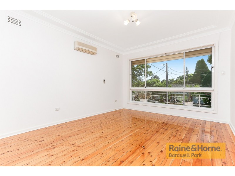 13 Rainbow Crescent, Kingsgrove NSW 2208