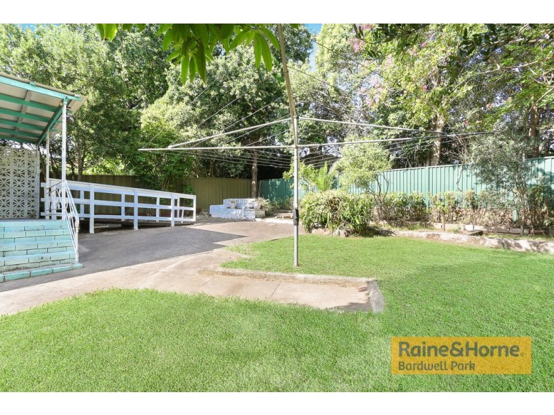 13 Rainbow Crescent, Kingsgrove NSW 2208