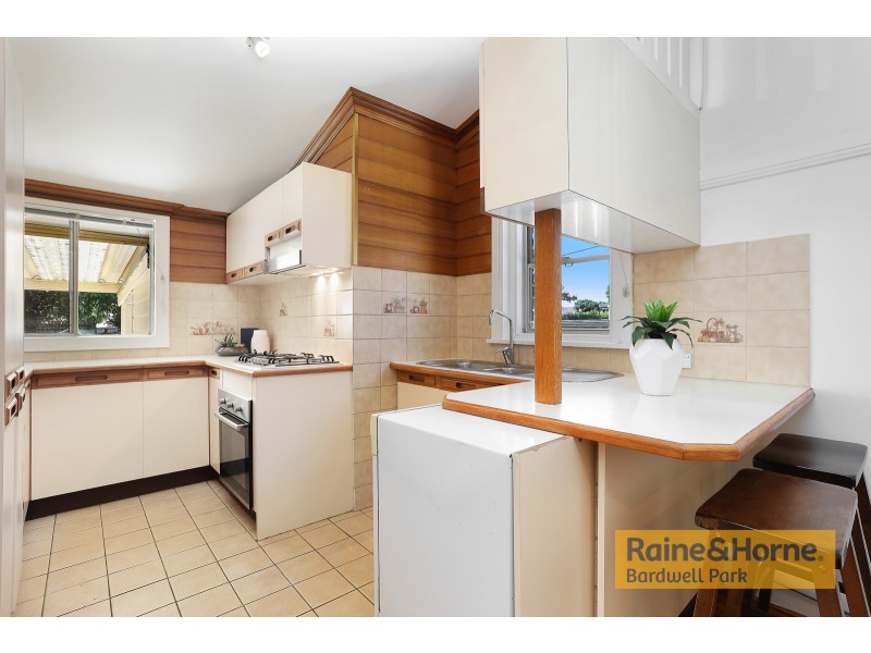 8 Lawn Avenue, Clemton Park NSW 2206