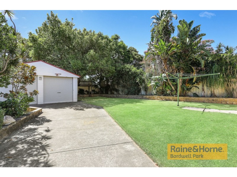 8 Lawn Avenue, Clemton Park NSW 2206