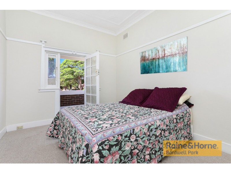 18 Glenore Road, Canterbury NSW 2193