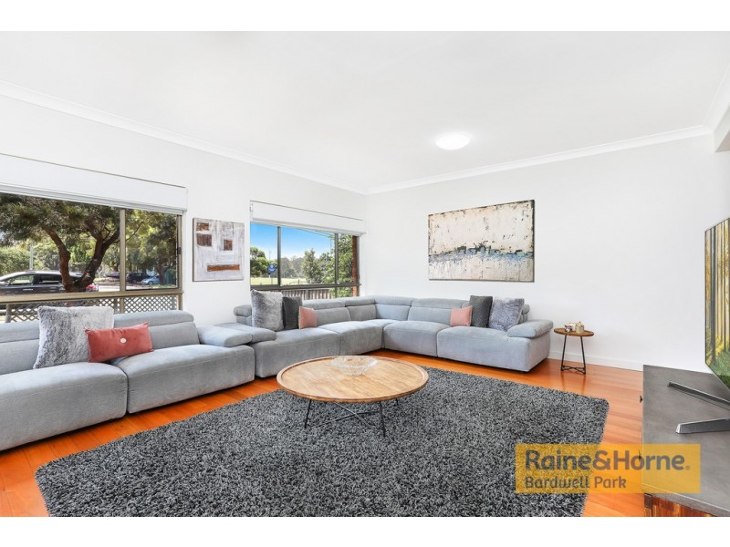 1/8 Flinders Road, Earlwood NSW 2206