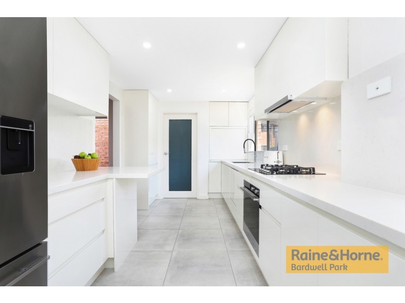 1/8 Flinders Road, Earlwood NSW 2206